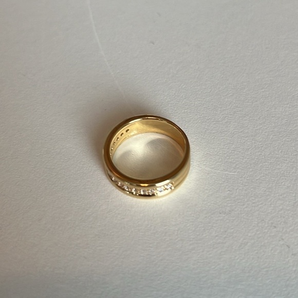 NWT Gold Tone Wedding Band - Picture 3 of 6